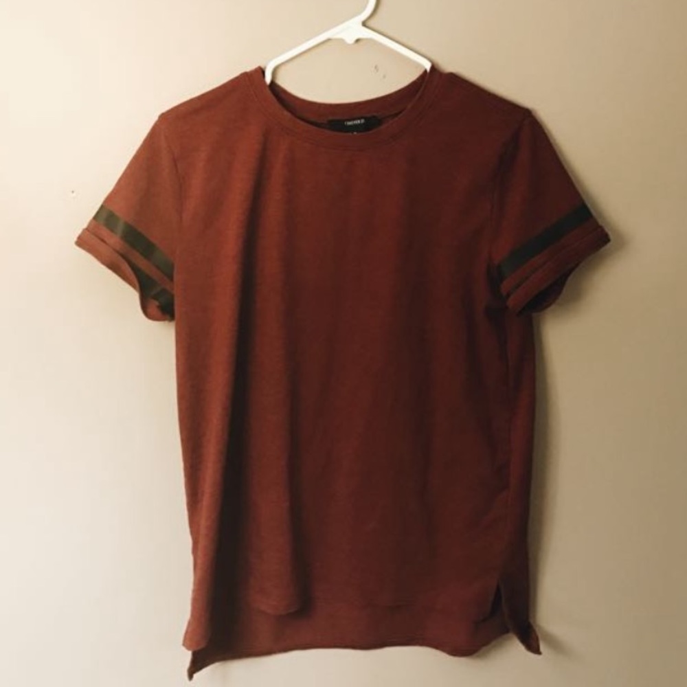 ☆ Forever21 Maroon Tee ☆